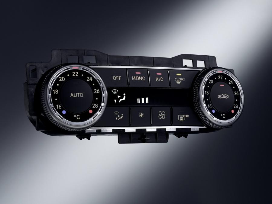 Mercedes-Benz C-Class 2007 года  (фото 337 из 413)